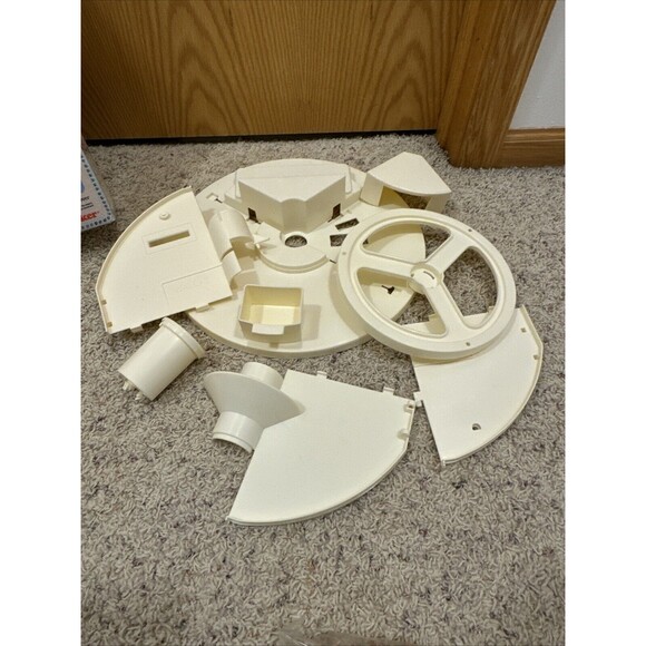 NEW & COMPLETE Knickerbocker Moppets Secret Doll House 1980 Mint Condition Rare - Picture 16 of 16